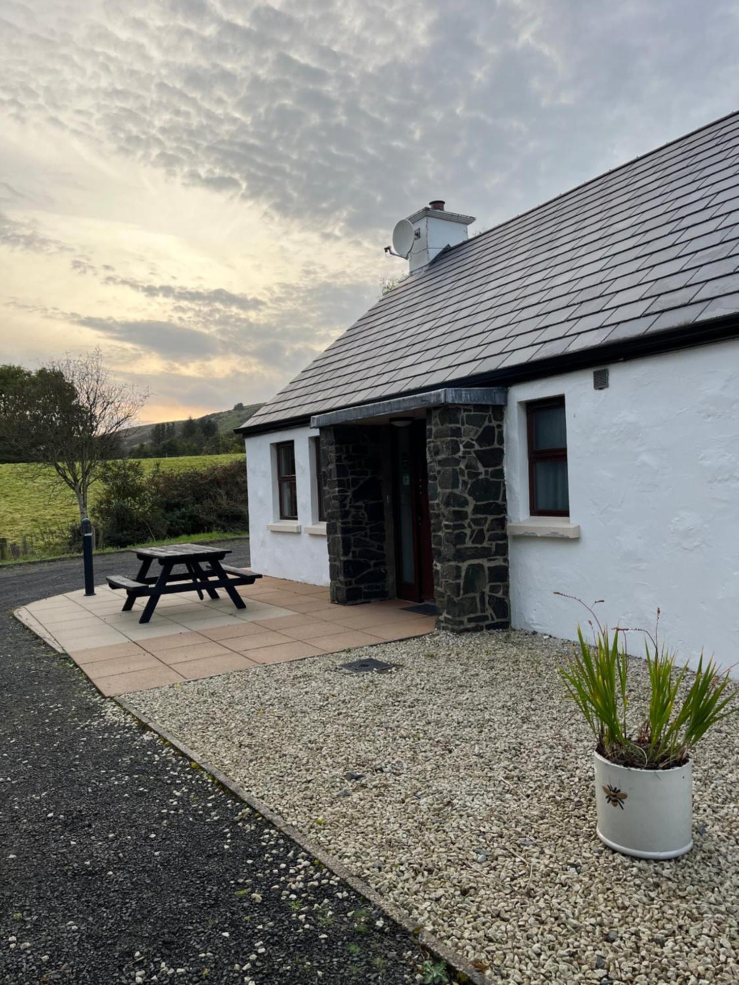 Tavnaghoney Cottages Cushendall Exterior foto
